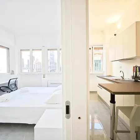 Amedeo Apartament *